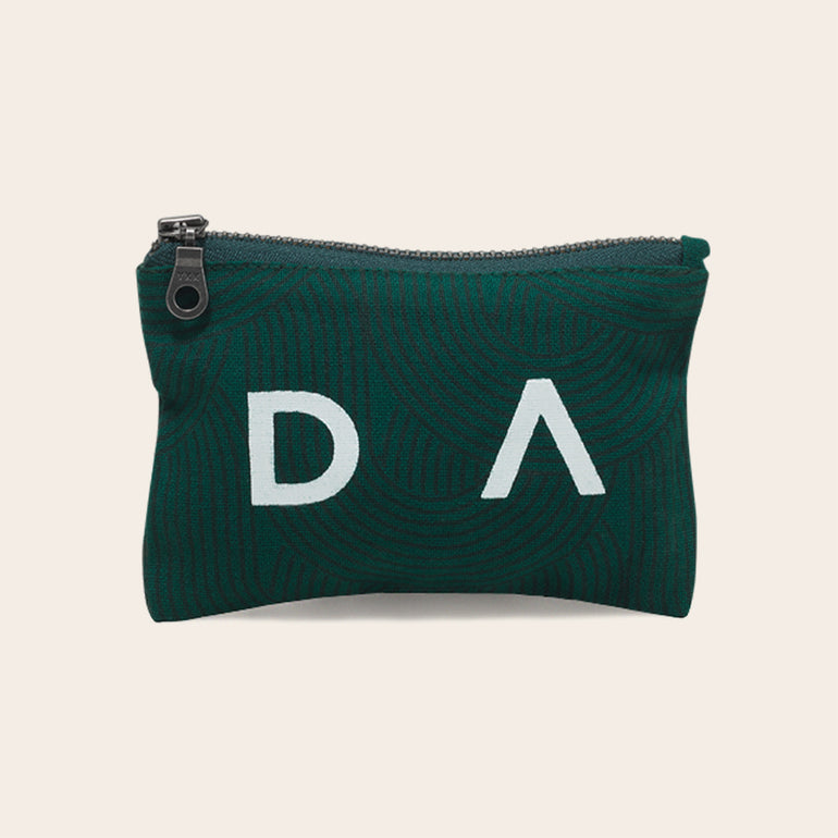 DAME's travel storage wallet